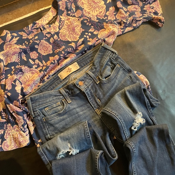 Hollister distressed bootcut jeans size 24 - Picture 6 of 8